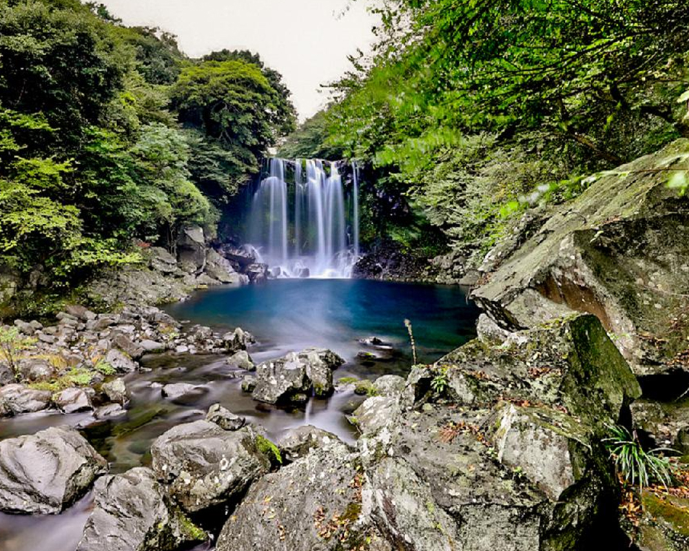Cheonjiyeon Waterfall